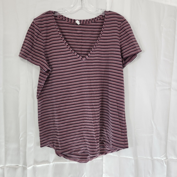 Lululemon Size 10 Striped V-Neck Women's Top - Picture 1 of 6
